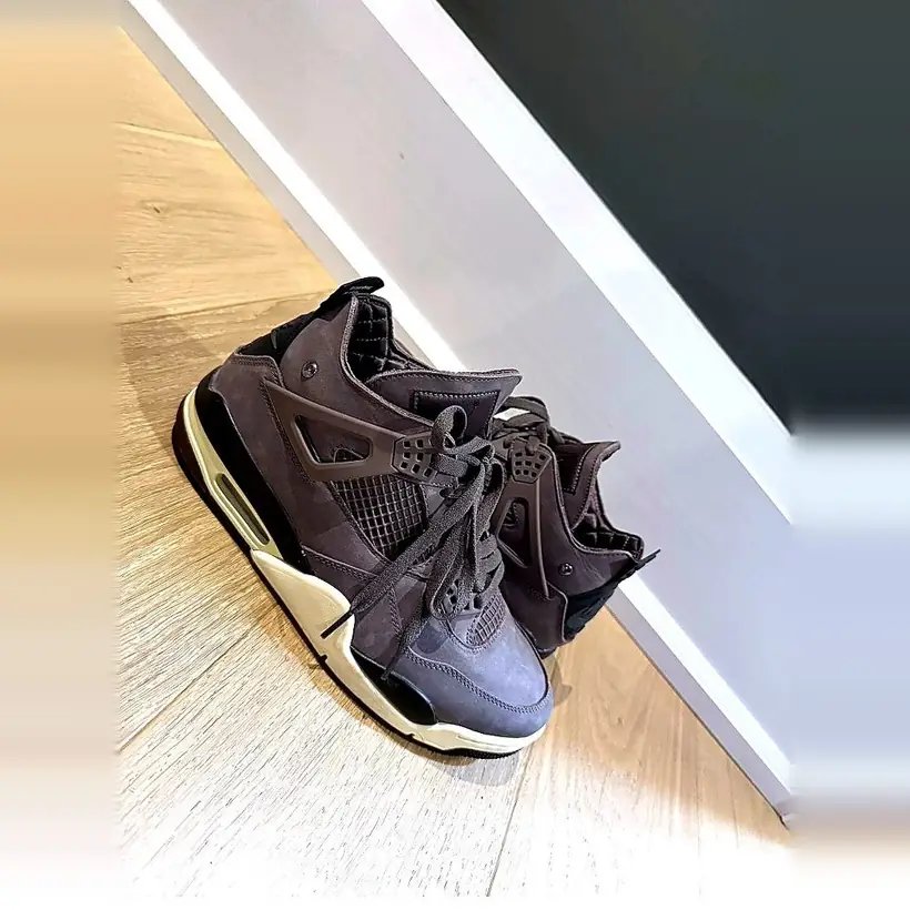 Air Jordan 4 Retro SP A Ma Maniére 'Violet Ore'